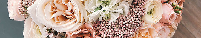 заказывайте цветы в местном магазине в Петергофе от Гранд-Флора